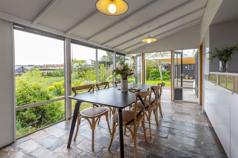 Photo of property in 1 Halcyon Way, Cashmere, Christchurch, 8022