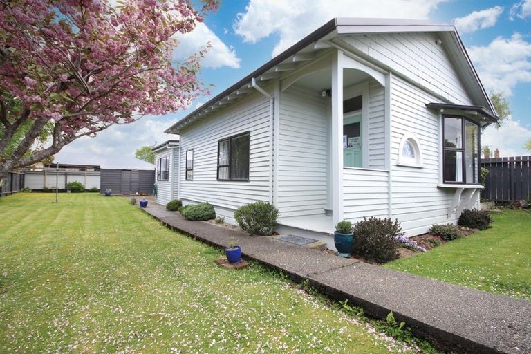 Photo of property in 83 Newcastle Street, Windsor, Invercargill, 9810