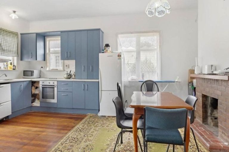 Photo of property in 36 Haverstock Road, Sandringham, Auckland, 1025