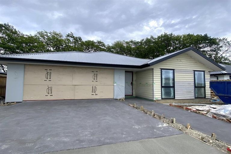 Photo of property in 19 Crossley Avenue, Woodend, 7610