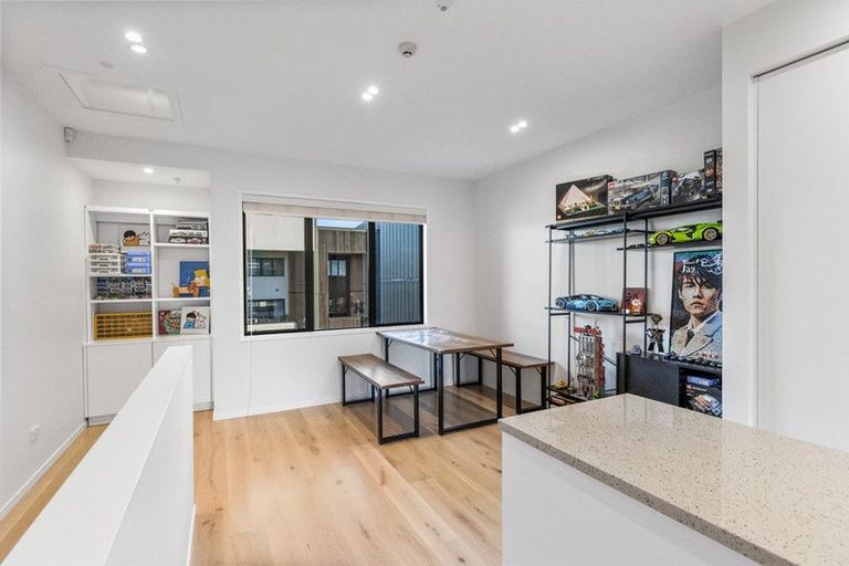 Photo of property in 86 Rangihina Road, Hobsonville, Auckland, 0616