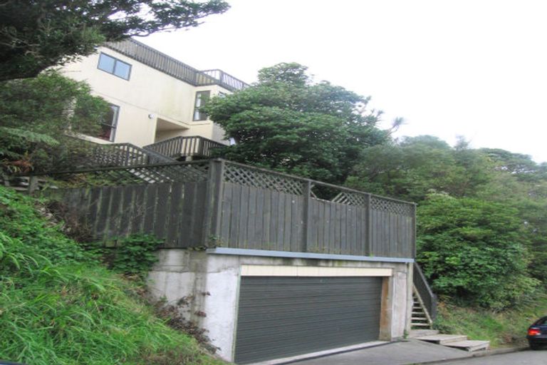 Photo of property in 7 Garden Road, Northland, Wellington, 6012
