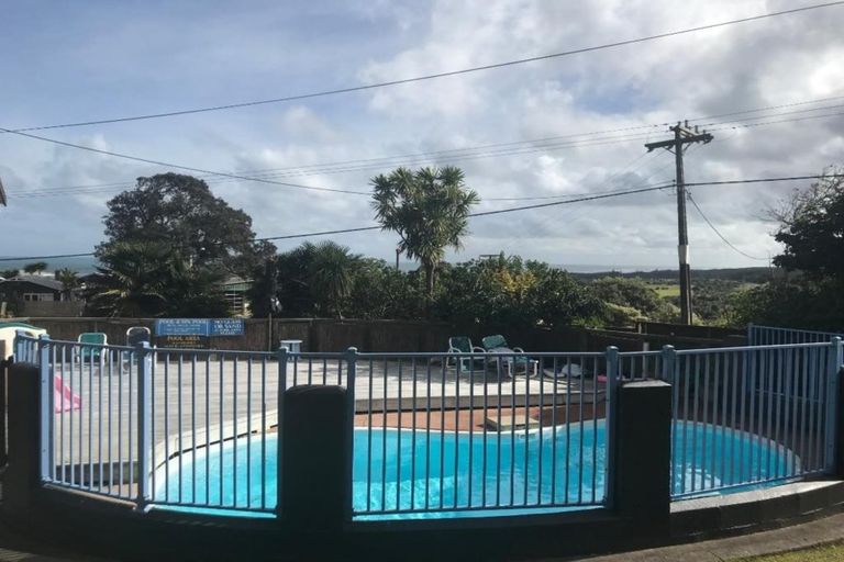 Photo of property in 280c Motutara Road, Muriwai, 0881