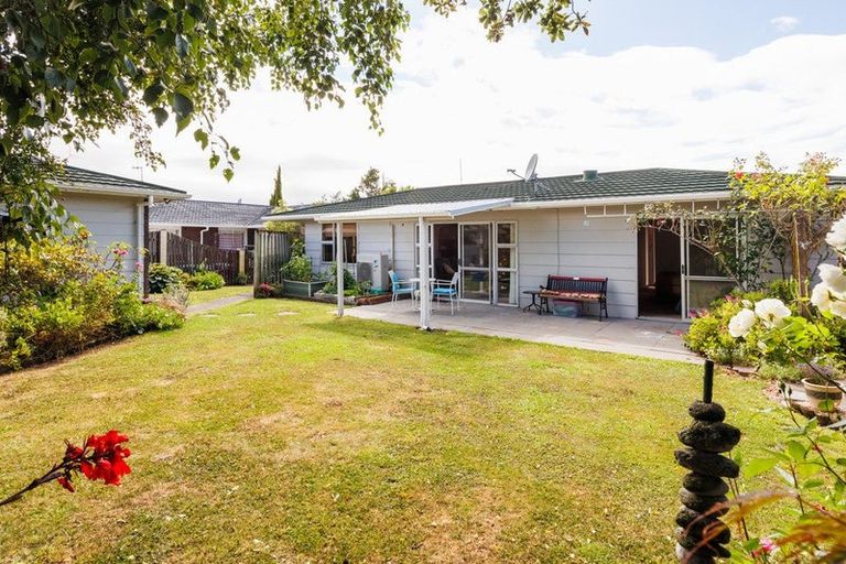 Photo of property in 14 Wedgwood Grove, Highbury, Palmerston North, 4412