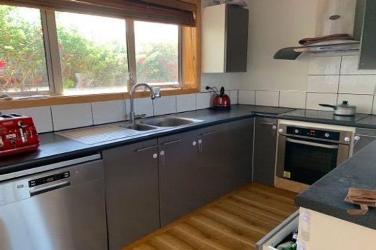 Photo of property in 32 Kellys Road, Mairehau, Christchurch, 8052