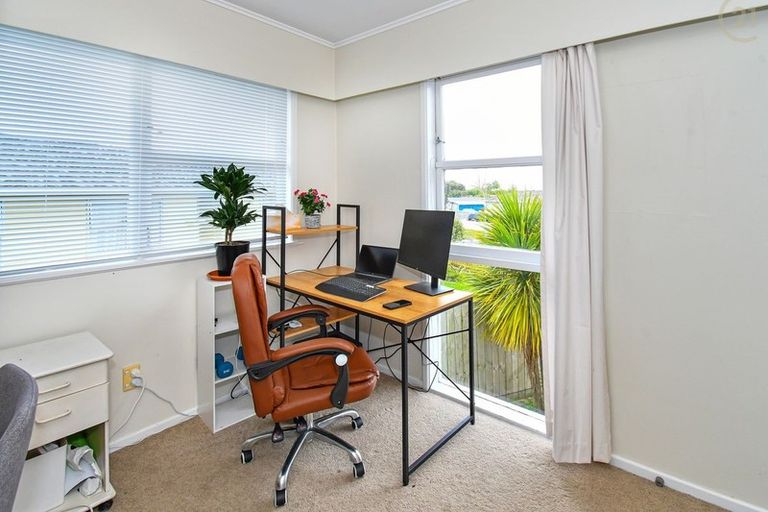 Photo of property in 35 Heybridge Street, Manurewa, Auckland, 2102