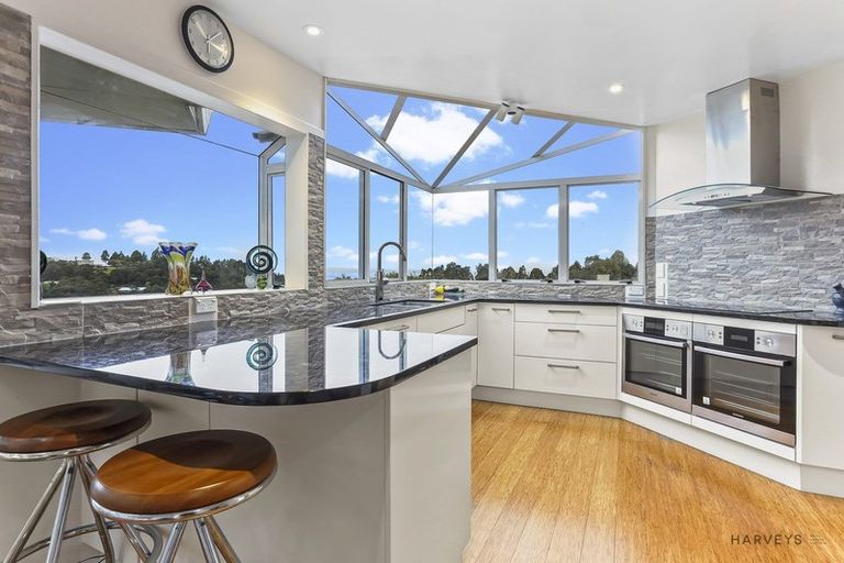 Photo of property in 193 Carter Road, Oratia, Auckland, 0604