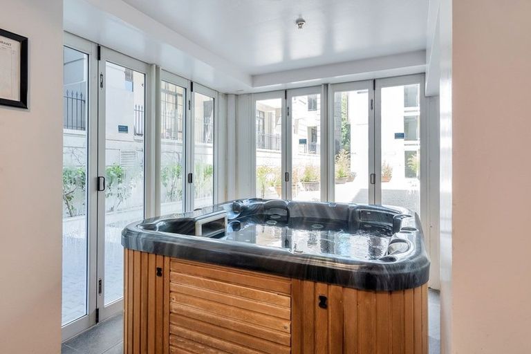 Photo of property in The Quadrant Apartments, 2304/10 Waterloo Quadrant, Auckland Central, Auckland, 1010