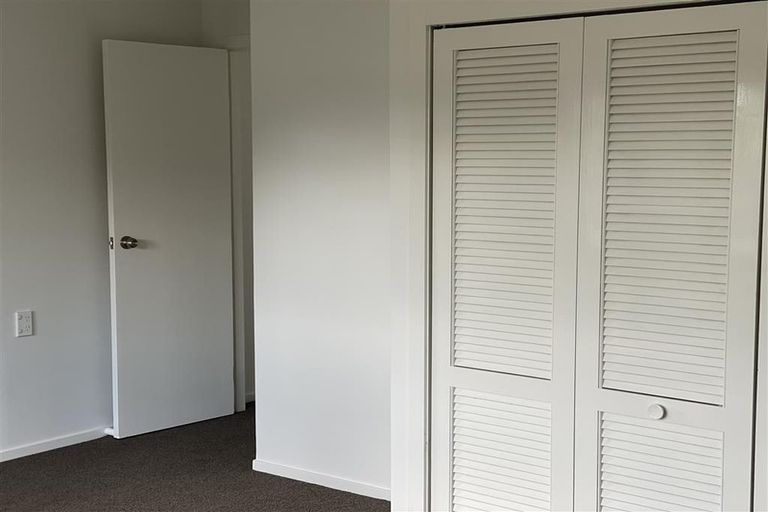Photo of property in 1/21 Lancaster Road, Beach Haven, Auckland, 0626