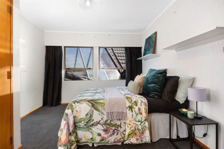 Photo of property in 35 Bosun Terrace, Whitby, Porirua, 5024