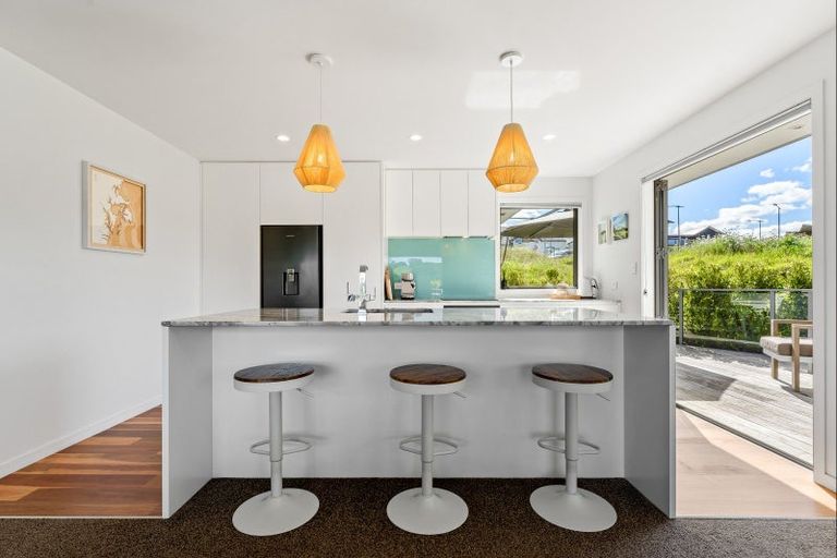 Photo of property in 4 Penney Rise, Matakana, 0985