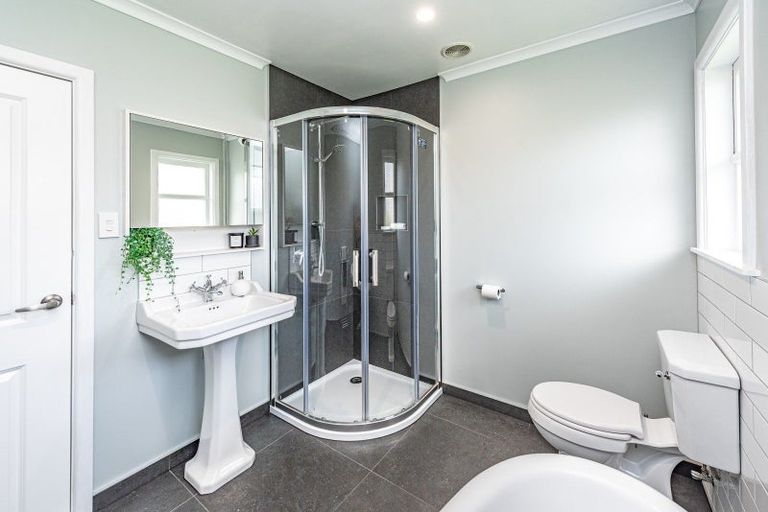 Photo of property in 17 Caffray Avenue, Aramoho, Whanganui, 4500