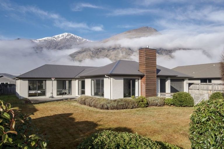 Photo of property in 28 Lochnagar Drive, Lake Hayes, Queenstown, 9304