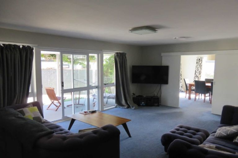 Photo of property in 16 Cam Place, Harewood, Christchurch, 8051