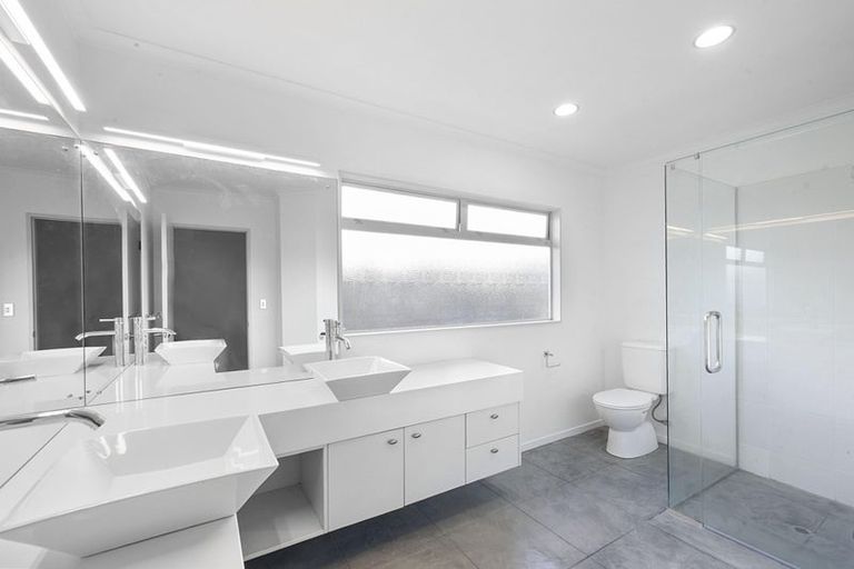 Photo of property in 150 Carrington Street, Lower Vogeltown, New Plymouth, 4310