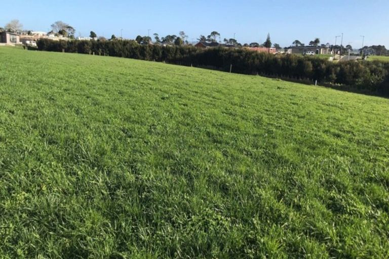 Photo of property in 10 Wheriko Avenue, Glenbrook, 2681