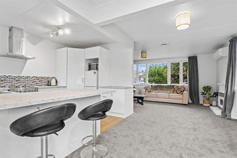 Photo of property in 9 Tuatara Drive, Te Kamo, Whangarei, 0112