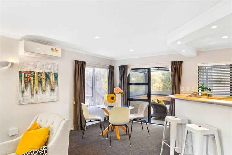 Photo of property in 1/22 Lagoon Way, West Harbour, Auckland, 0618