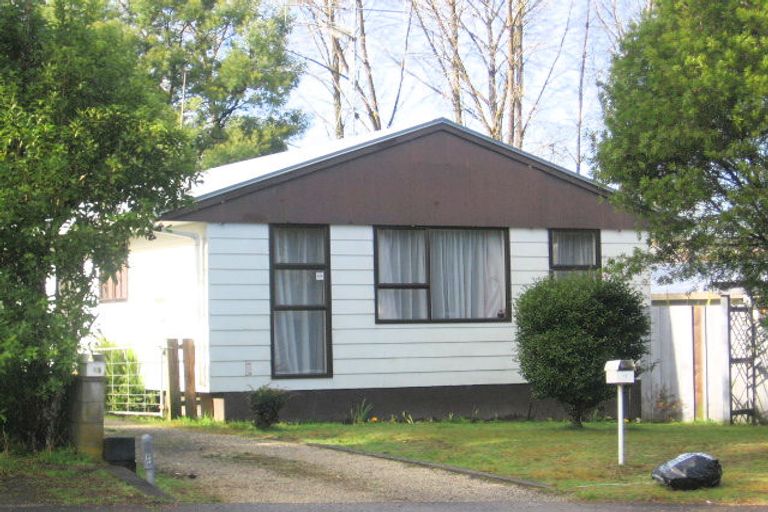 Photo of property in 15 Manor Place, Bader, Hamilton, 3206