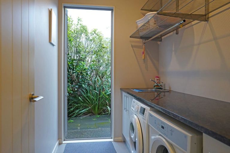 Photo of property in 12 Rangi Avenue, Schnapper Rock, Auckland, 0632