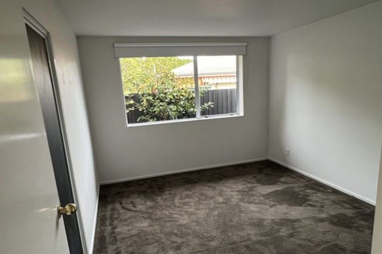 Photo of property in 5 Phoenix Lane, Northcote, Christchurch, 8052