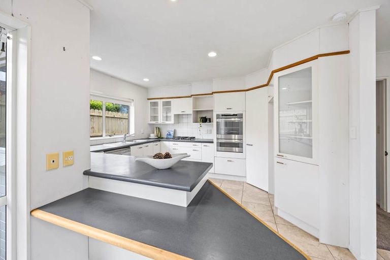 Photo of property in 26 Dannemora Drive, Dannemora, Auckland, 2016
