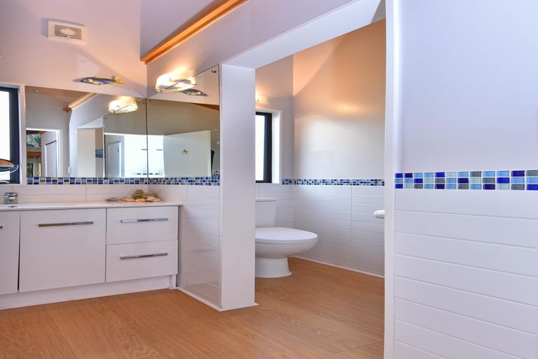 Photo of property in 2/112 Litten Road, Cockle Bay, Auckland, 2014