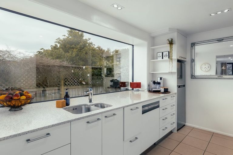 Photo of property in 2/14 Trafford Street, Harewood, Christchurch, 8051