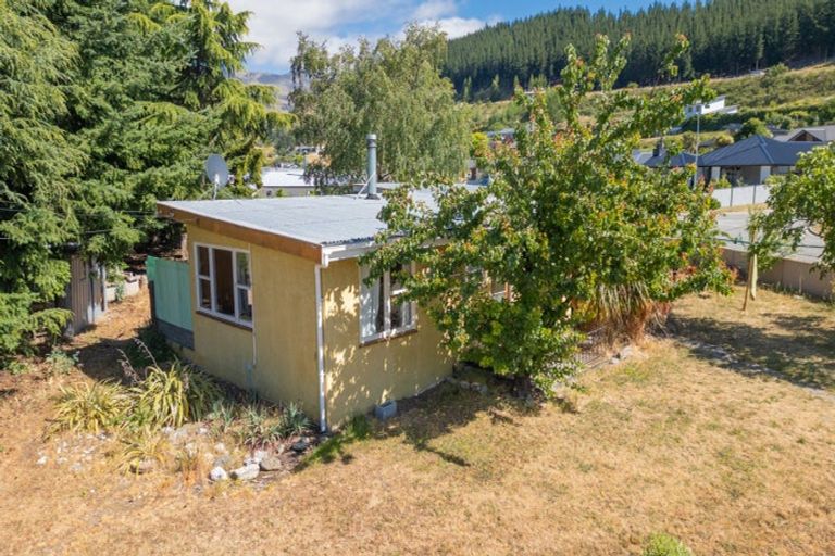 Photo of property in 24 Dunstan Street, Clyde, 9330