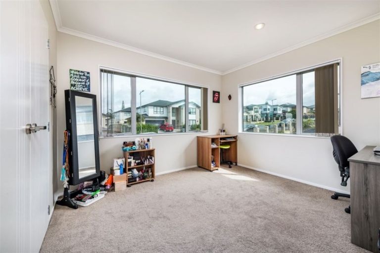 Photo of property in 8 Sauvignon Avenue, Ranui, Auckland, 0612