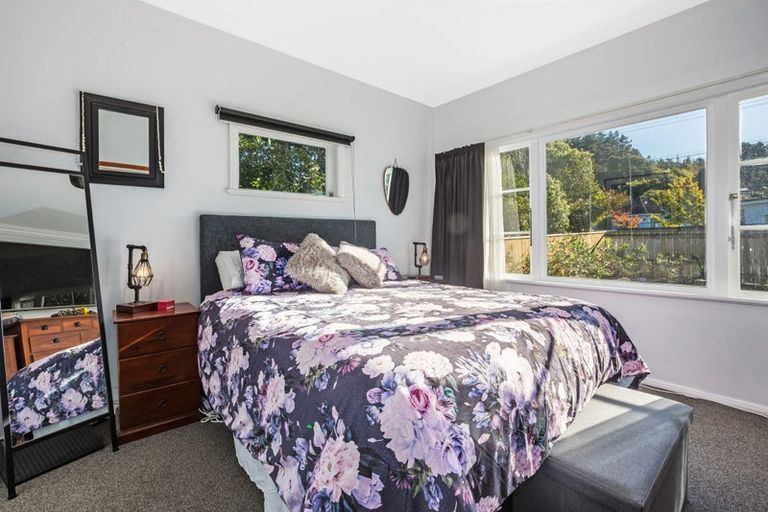 Photo of property in 27 Stanley Street, Wainuiomata, Lower Hutt, 5014