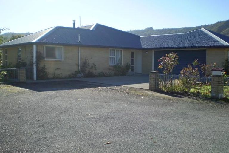 Photo of property in 74-76 Shiel Street, Reefton, 7830