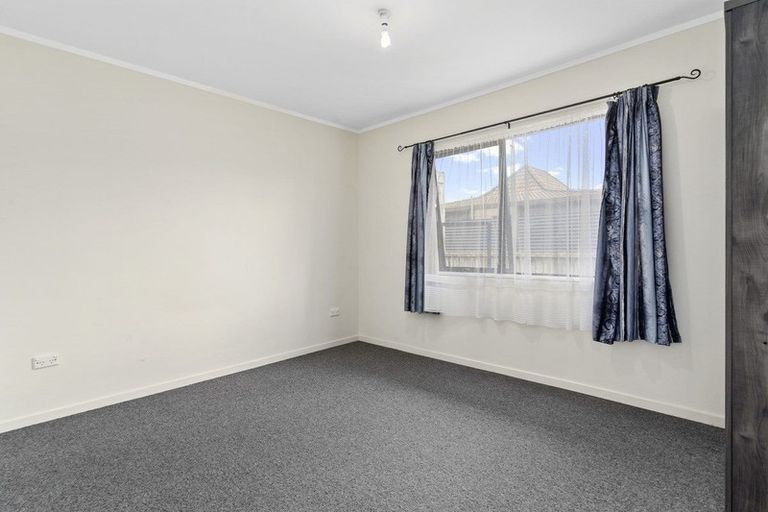 Photo of property in 125 Bruce Mclaren Road, Henderson, Auckland, 0612