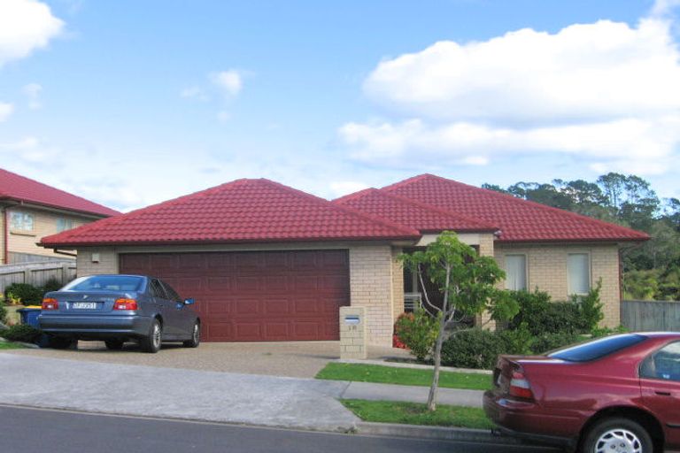Photo of property in 18 Brookwood Drive, Henderson, Auckland, 0612
