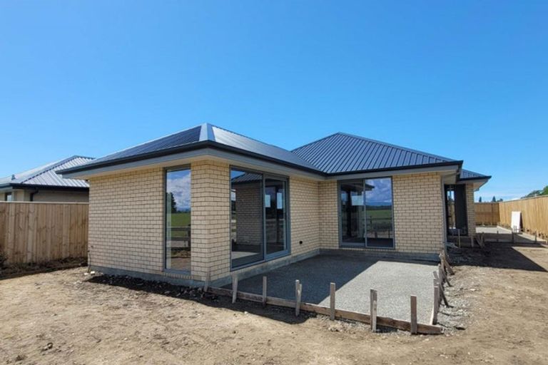 Photo of property in 11 Mehrtens Crescent, Woodend, 7691