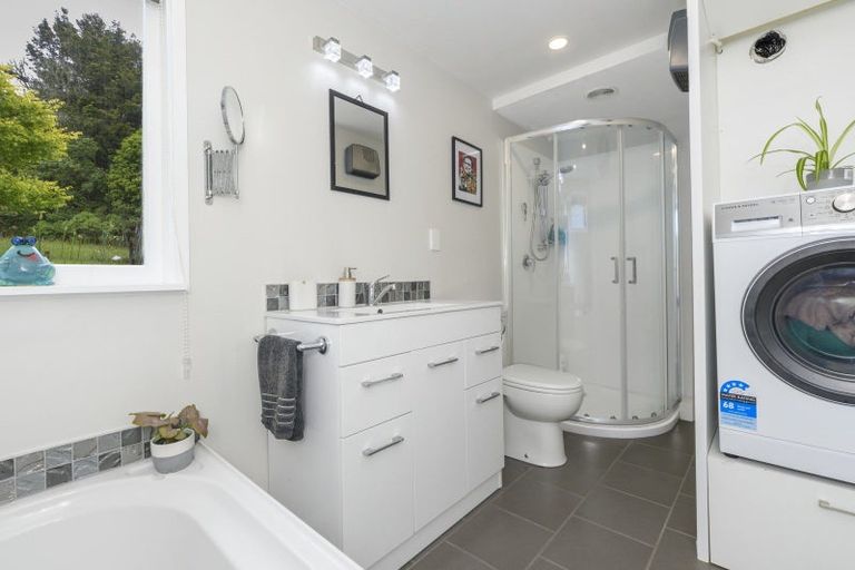 Photo of property in 21a Hamilton Road, Lake Rotoma, Rotorua, 3074