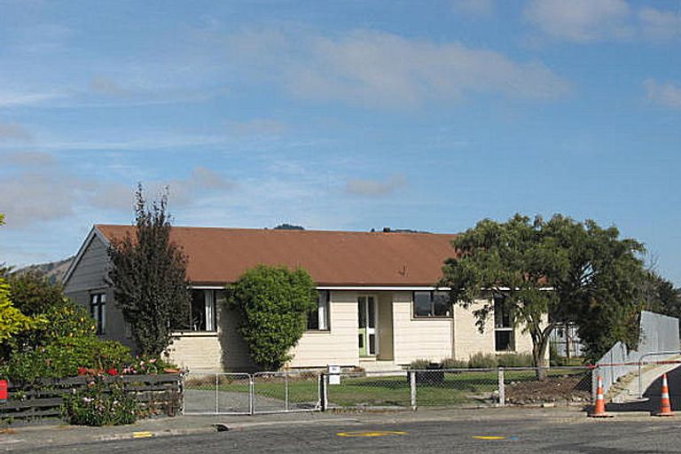 Photo of property in 12 Pitman Place, Waimate, 7924