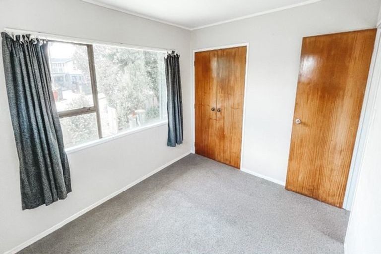 Photo of property in 2/47 Charntay Avenue, Clover Park, Auckland, 2019