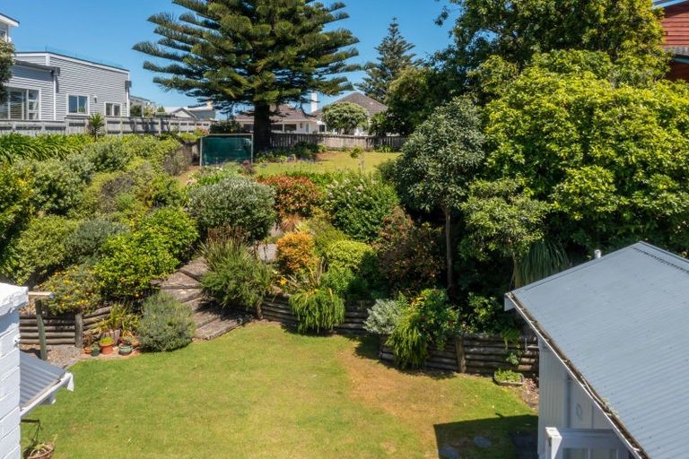 Photo of property in 131 Rosetta Road, Raumati South, Paraparaumu, 5032