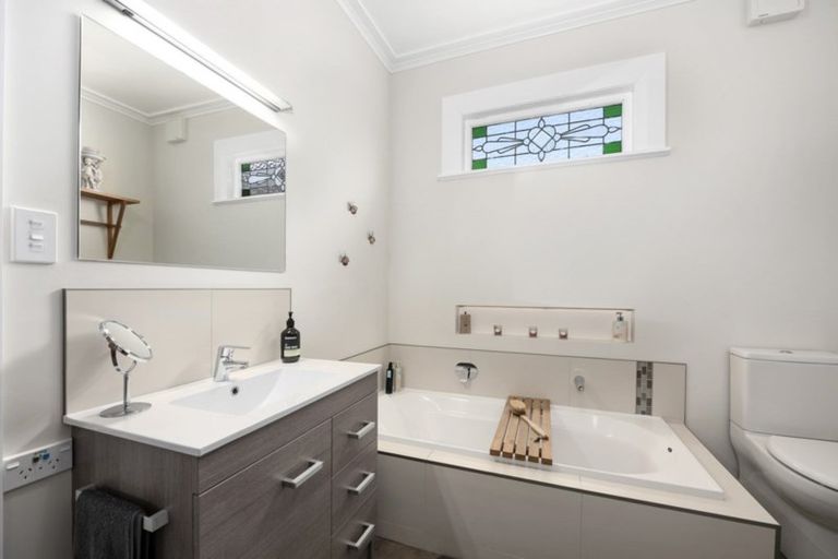 Photo of property in 38 Stellin Street, Boulcott, Lower Hutt, 5011