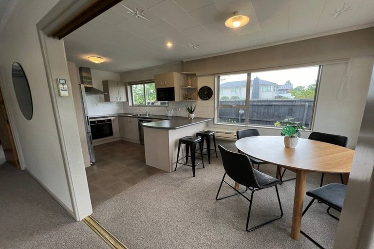 Photo of property in 148 Straven Road, Fendalton, Christchurch, 8014