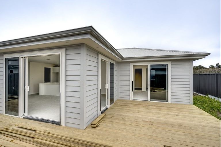 Photo of property in 21 Ruapehu Road, Poraiti, Napier, 4112