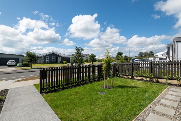 Photo of property in 36b Kukuwai Avenue, Red Beach, 0932