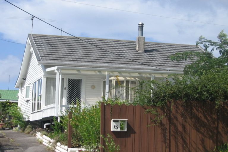 Photo of property in 1/15 Pine Street, New Lynn, Auckland, 0600