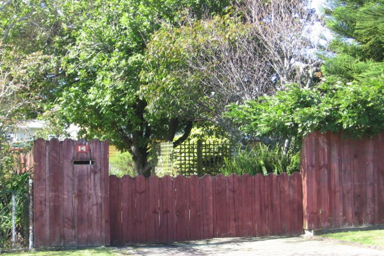 Photo of property in 14 Alan Avenue, Henderson, Auckland, 0610