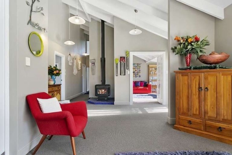 Photo of property in 255 Mapara Road, Acacia Bay, Taupo, 3385