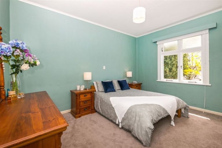 Photo of property in 13 Aramoana Avenue, Devonport, Auckland, 0624