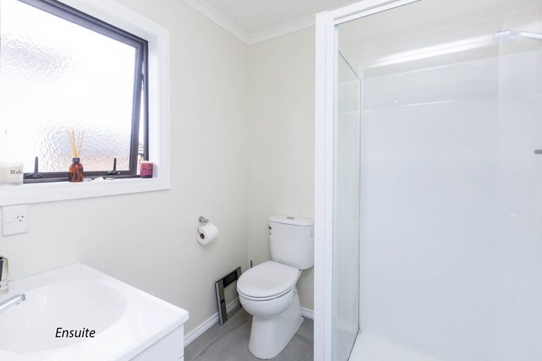 Photo of property in 131 Kirton Drive, Riverstone Terraces, Upper Hutt, 5018