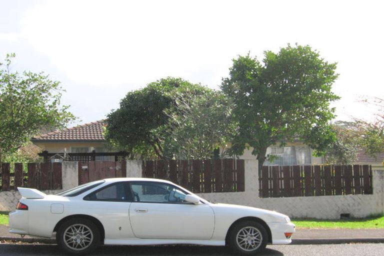 Photo of property in 19 Leo Street, Glen Eden, Auckland, 0602