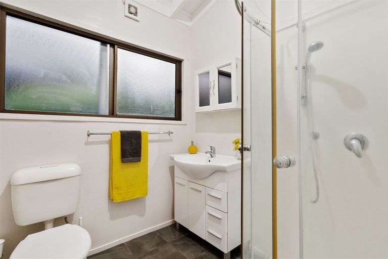 Photo of property in 2/113 Manuka Road, Bayview, Auckland, 0629